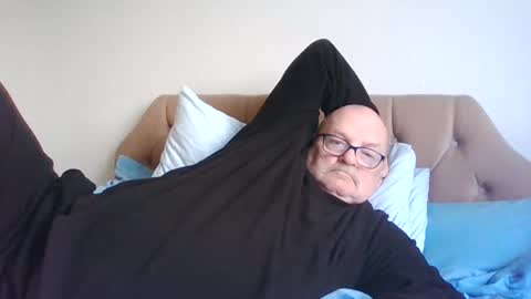 Snapshot of old_fkr chatting on 01/17/25, 12:42 old_fkr online show from 01/17/25, 12:42