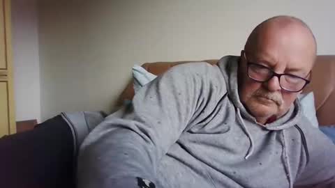 Snapshot of old_fkr chatting on 01/24/25, 03:55 old_fkr online show from 01/24/25, 03:55