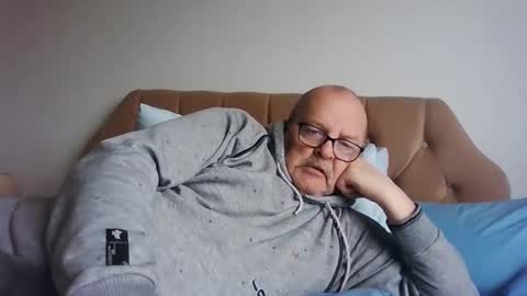 Snapshot of old_fkr chatting on 01/31/25, 12:51 old_fkr online show from 01/31/25, 12:51