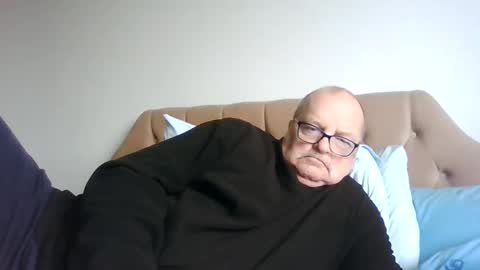 Snapshot of old_fkr chatting on 02/10/25, 12:29 old_fkr online show from 02/10/25, 12:29