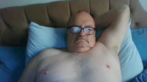 Snapshot of old_fkr chatting on 02/11/25, 09:09 old_fkr online show from 02/11/25, 09:09