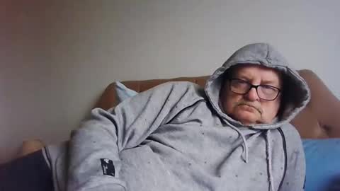 Snapshot of old_fkr chatting on 02/11/25, 12:16 old_fkr online show from 02/11/25, 12:16