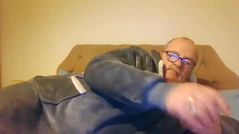 Snapshot of old_fkr chatting on 02/17/25, 10:47 old_fkr online show from 02/17/25, 10:47