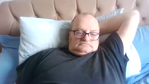 Snapshot of old_fkr chatting on 02/20/25, 10:27 old_fkr online show from 02/20/25, 10:27