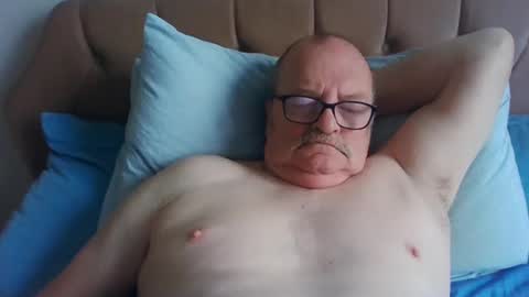 Snapshot of old_fkr chatting on 02/23/25, 09:11 old_fkr online show from 02/23/25, 09:11