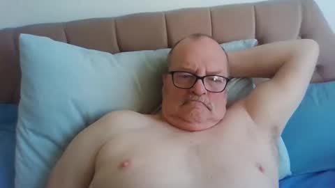 Snapshot of old_fkr chatting on 02/24/25, 09:32 old_fkr online show from 02/24/25, 09:32