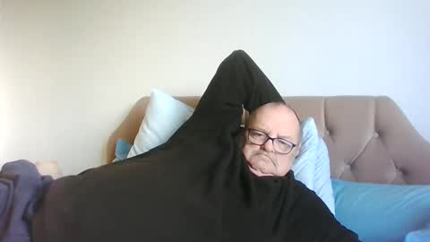 Snapshot of old_fkr chatting on 02/24/25, 12:37 old_fkr online show from 02/24/25, 12:37