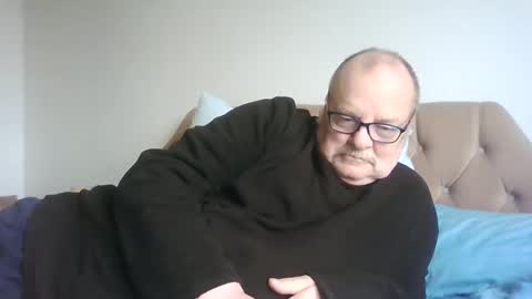 Snapshot of old_fkr chatting on 02/26/25, 10:04 old_fkr online show from 02/26/25, 10:04