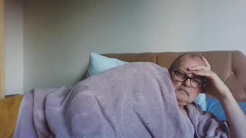 Snapshot of old_fkr chatting on 02/26/25, 04:35 old_fkr online show from 02/26/25, 04:35