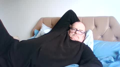 Snapshot of old_fkr chatting on 03/02/25, 03:27 old_fkr online show from 03/02/25, 03:27