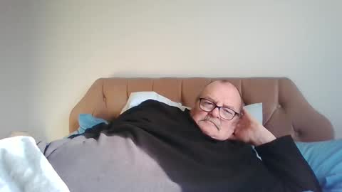 Snapshot of old_fkr chatting on 03/05/25, 01:50 old_fkr online show from 03/05/25, 01:50