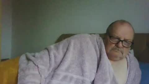 Snapshot of old_fkr chatting on 02/10/26, 02:21 old_fkr online show from 02/10/26, 02:21