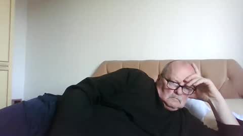 old_fkr online show from 04/27/26, 06:17