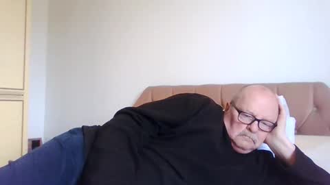 old_fkrr_ online show from 04/14/26, 09:04