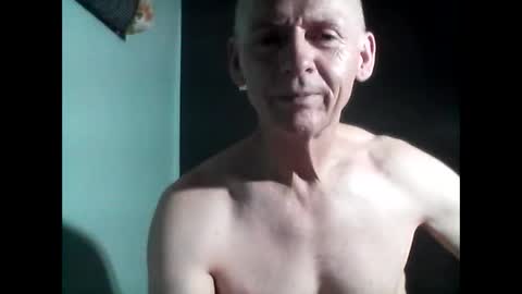 oldbuthorny62 online show from 03/04/25, 01:55