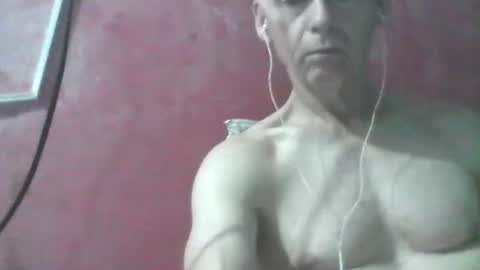 oldbuthorny62 online show from 04/05/26, 12:41