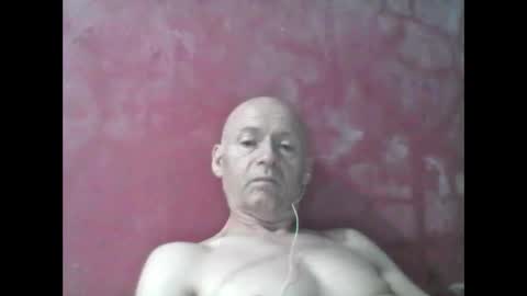 Snapshot of oldbuthorny62 chatting on 05/27/26, 01:35 oldbuthorny62 online show from 05/27/26, 01:35
