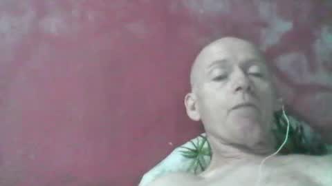Snapshot of oldbuthorny62 chatting on 06/17/26, 03:42 oldbuthorny62 online show from 06/17/26, 03:42