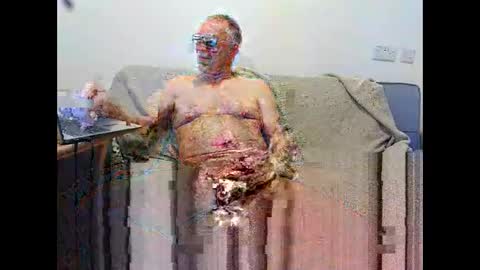 Snapshot of oldercock1411 chatting on 11/08/25, 03:23 oldercock1411 online show from 11/08/25, 03:23