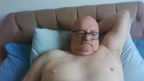 Snapshot of oldfkr69 chatting on 03/12/25, 08:30 oldfkr69 online show from 03/12/25, 08:30