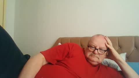 Snapshot of oldfkr69 chatting on 03/03/26, 04:02 oldfkr69 online show from 03/03/26, 04:02