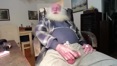 Snapshot of oldfucker9 chatting on 11/22/25, 02:54 oldfucker9 online show from 11/22/25, 02:54