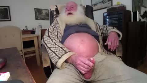 Snapshot of oldfucker9 chatting on 12/01/25, 12:04 oldfucker9 online show from 12/01/25, 12:04