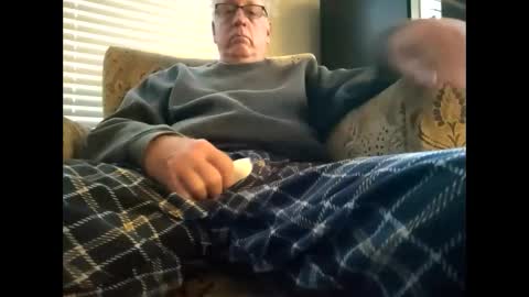 Snapshot of oldsubman chatting on 01/04/25, 12:27 oldsubman online show from 01/04/25, 12:27