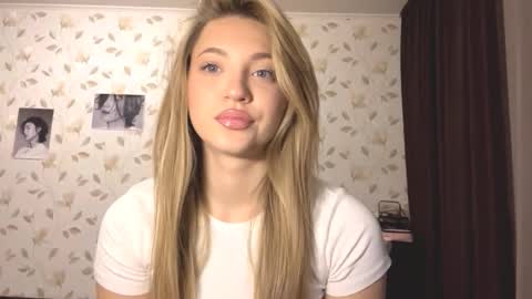 Snapshot of oletaguinyard chatting on 10/30/25, 04:30 Kem online show from 10/30/25, 04:30