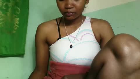 Snapshot of olgaaldy chatting on 10/17/25, 07:22 olgaaldy online show from 10/17/25, 07:22