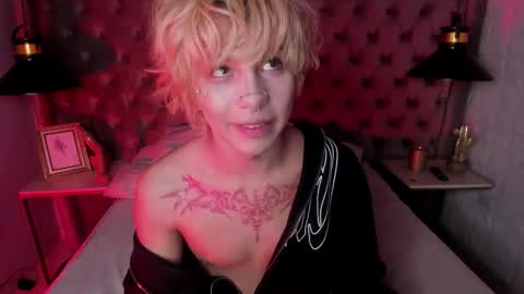 oliiverr22 online show from 11/30/25, 12:53