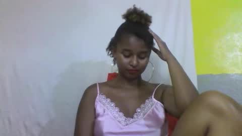 olinah610 online show from 01/18/26, 08:07