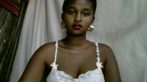 olinah610 online show from 04/16/26, 06:36