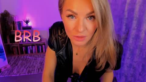 oliva_candy online show from 01/11/25, 11:12
