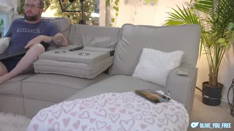 Olive online show from 02/20/25, 12:08