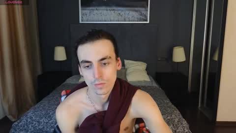 Snapshot of oliver__martinez chatting on 09/28/25, 07:52 OLIVER MARTINEZ online show from 09/28/25, 07:52
