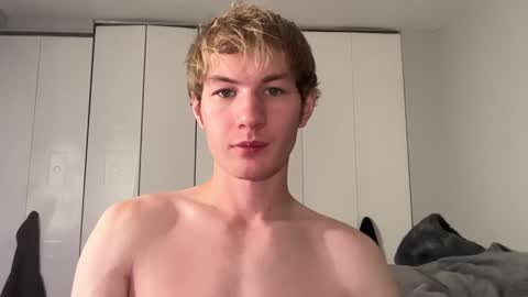 Snapshot of oliver_beck chatting on 12/09/24, 02:02 Oliver Beck online show from 12/09/24, 02:02