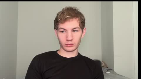 Snapshot of oliver_beck chatting on 12/23/24, 06:58 Oliver Beck online show from 12/23/24, 06:58