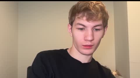 Snapshot of oliver_beck chatting on 12/24/24, 07:33 Oliver Beck online show from 12/24/24, 07:33