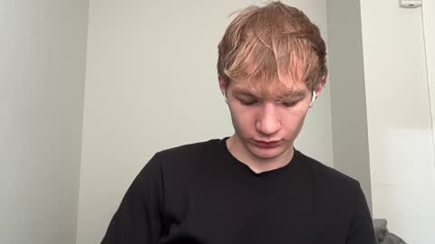 Snapshot of oliver_beck chatting on 01/04/25, 07:55 Oliver Beck online show from 01/04/25, 07:55