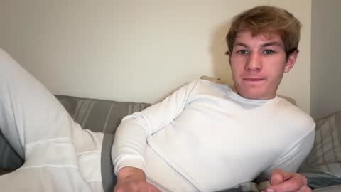 Snapshot of oliver_beck chatting on 01/13/25, 01:45 Oliver Beck online show from 01/13/25, 01:45