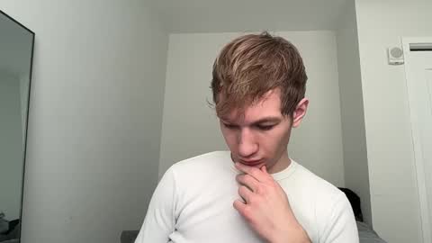 Snapshot of oliver_beck chatting on 02/19/25, 06:10 Oliver Beck online show from 02/19/25, 06:10