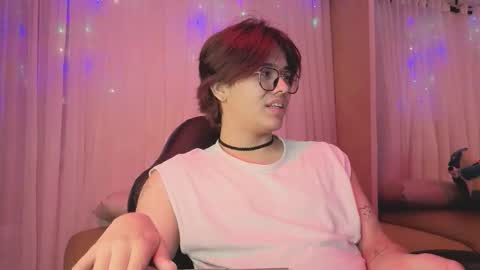 Snapshot of oliver_big19 chatting on 09/22/25, 01:02 oliver_big19 online show from 09/22/25, 01:02