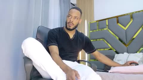 Oliver online show from 04/21/26, 06:12