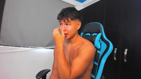 Oliver bray online show from 10/22/25, 05:02