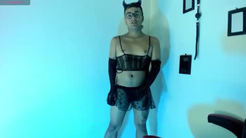 Snapshot of oliver_fuck chatting on 02/12/26, 10:27 HansOliver online show from 02/12/26, 10:27