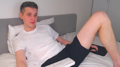 Oliver online show from 02/12/26, 02:01