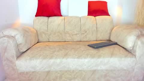 OLIVER online show from 12/24/24, 10:49