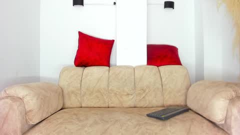 OLIVER online show from 12/29/24, 09:06