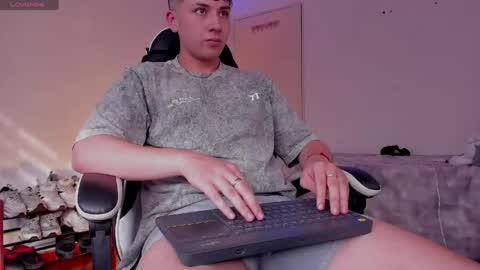 oliveeer online show from 04/18/26, 09:26